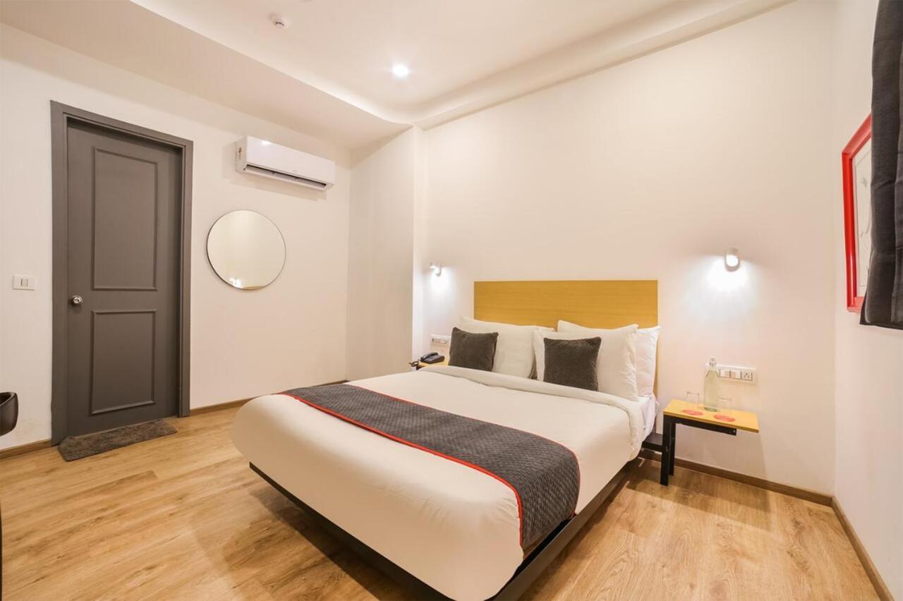 Hotel Admire Inn "Atta Market, Noida Sector 18" Bagian luar foto